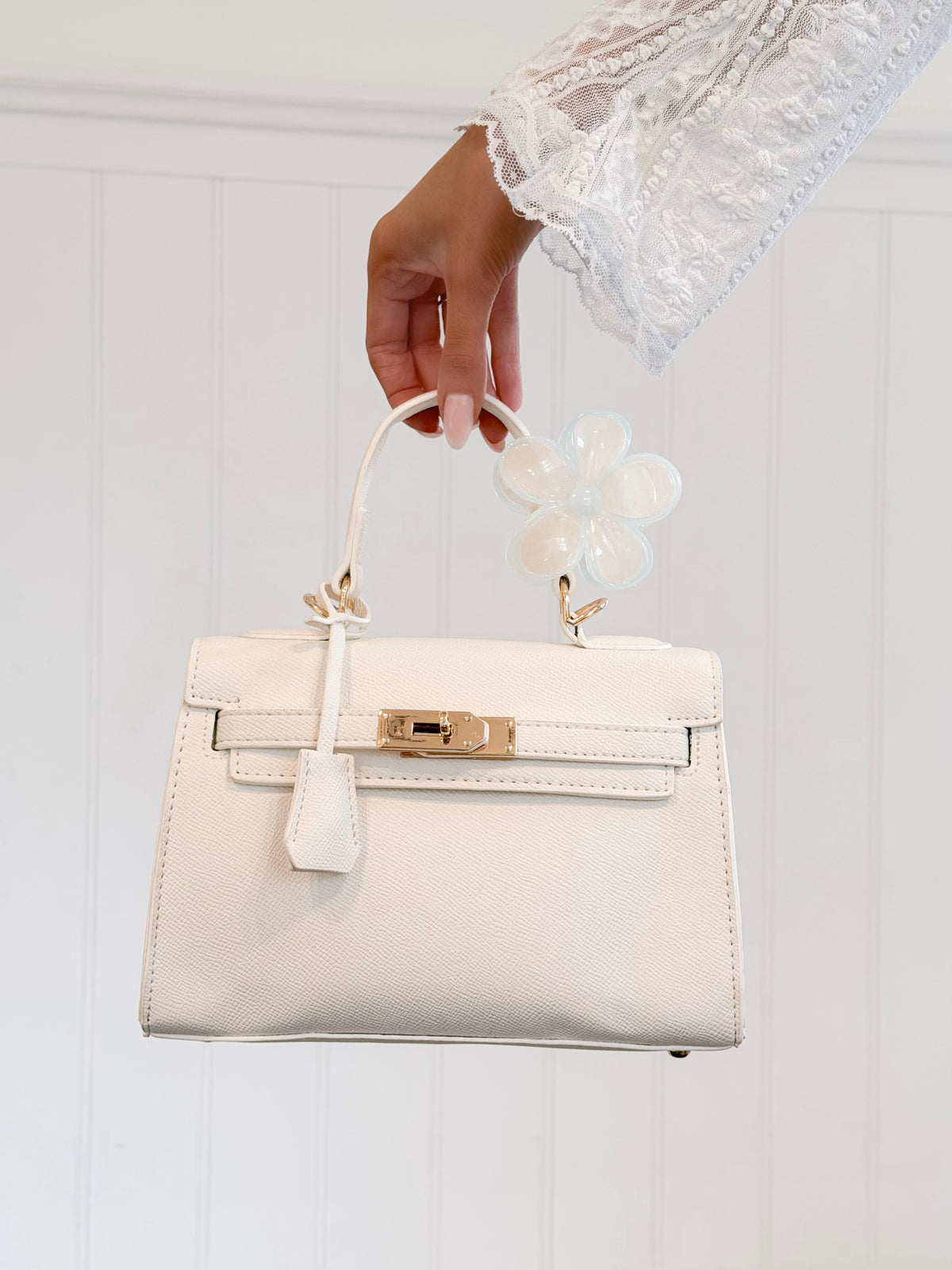 The White Classic Bag