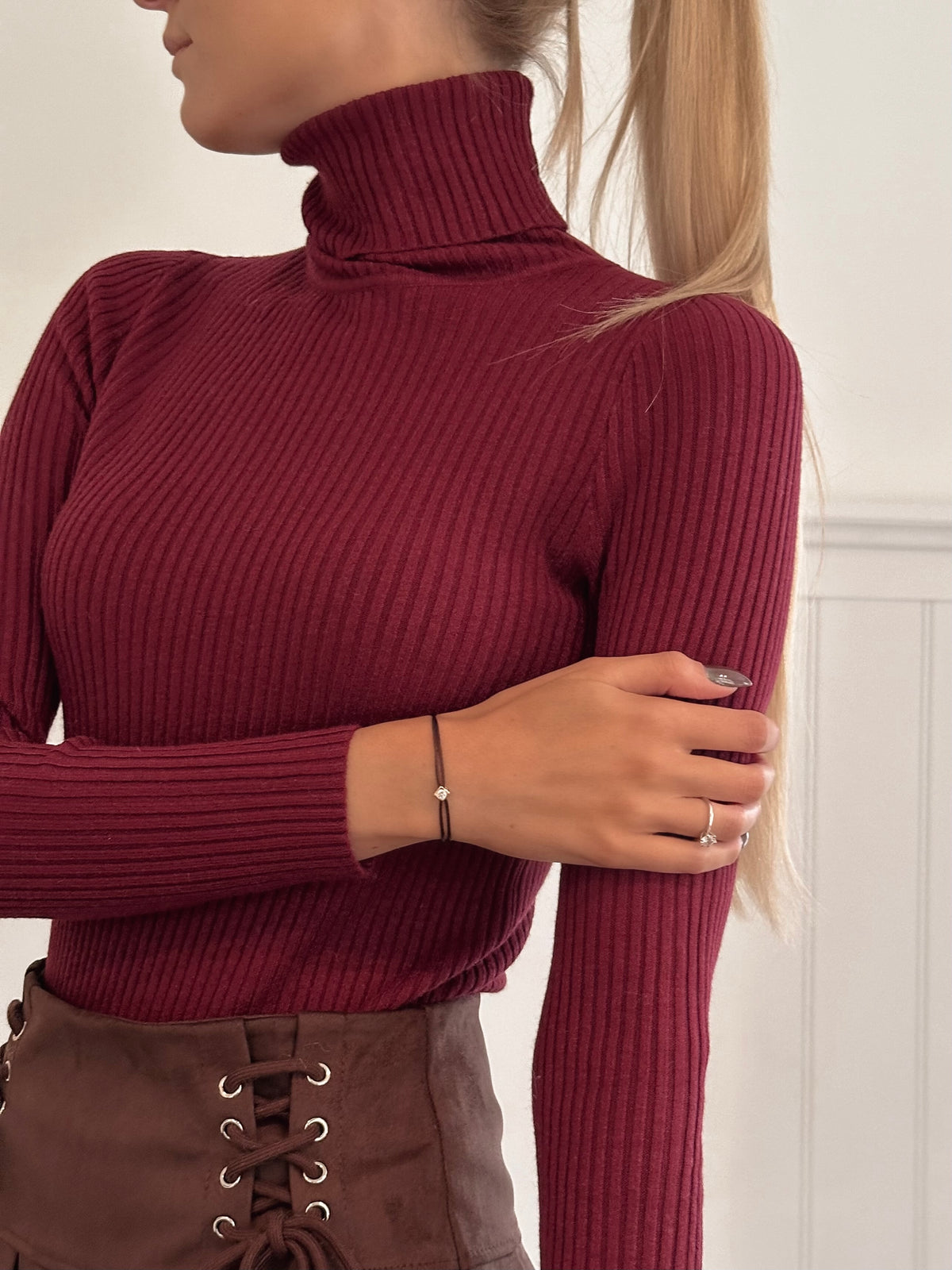 Soft Ribbed Burgundy Pull