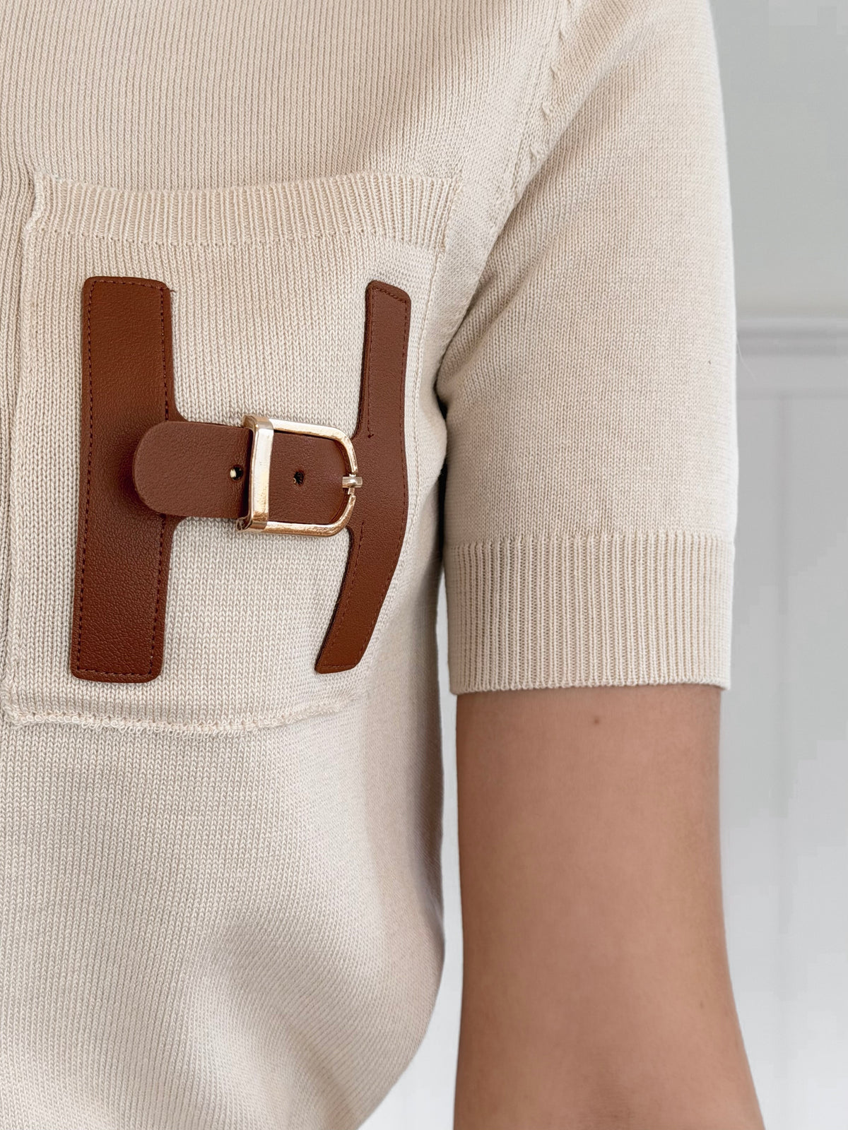 The Leather Detail Pull