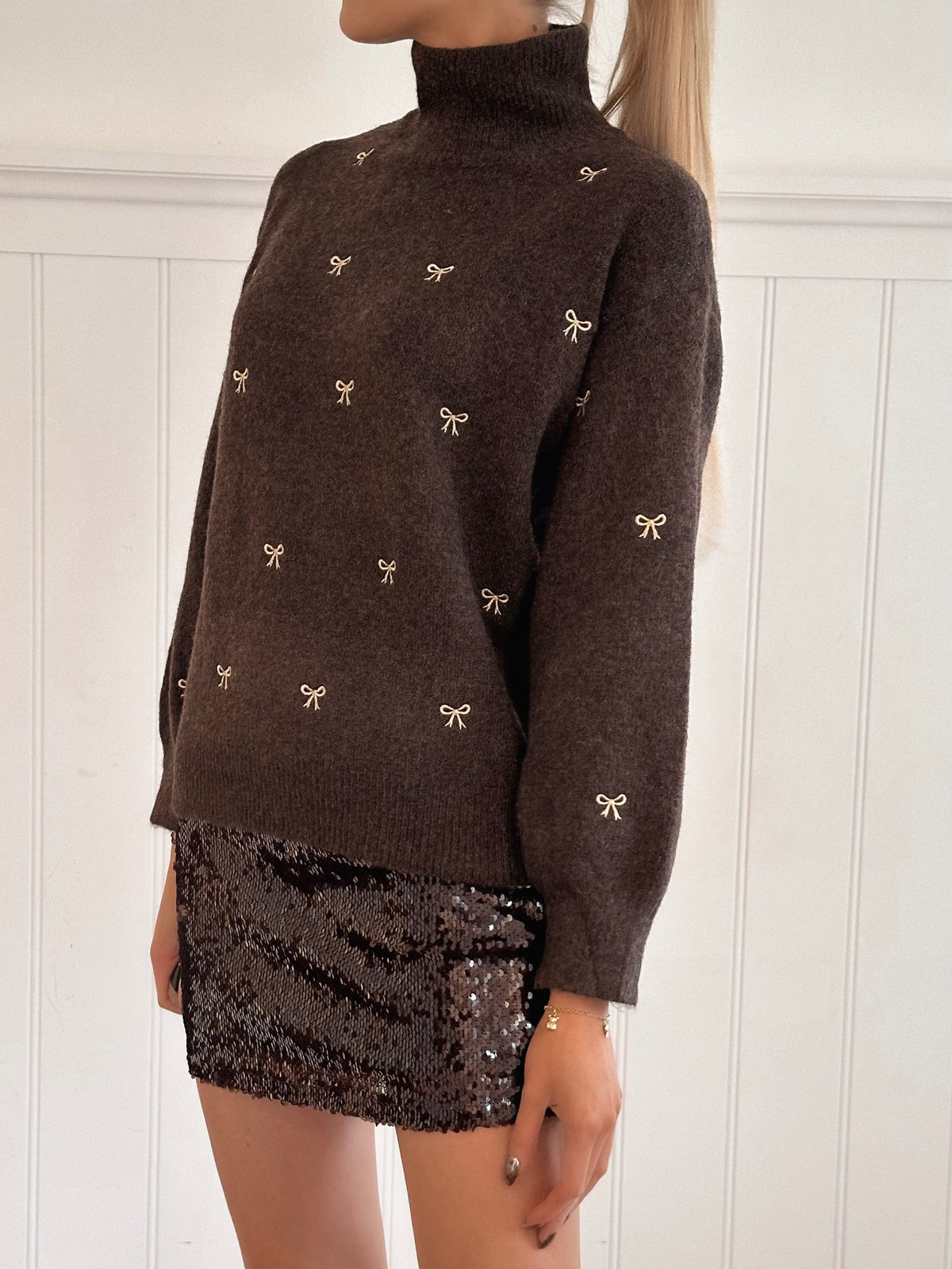Cute Golden Bow Sweater