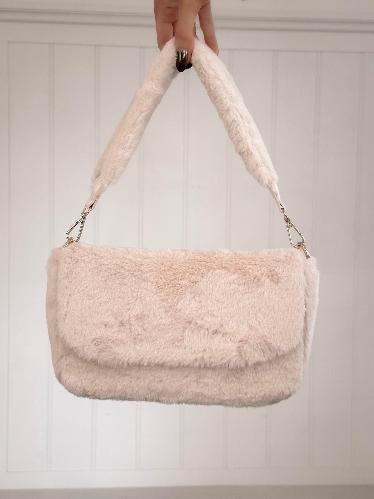 Winter Cream Fur Bag