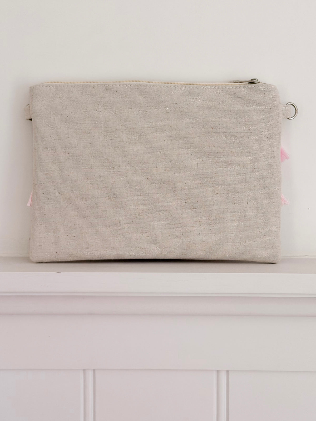 The Seashell Love Pochette