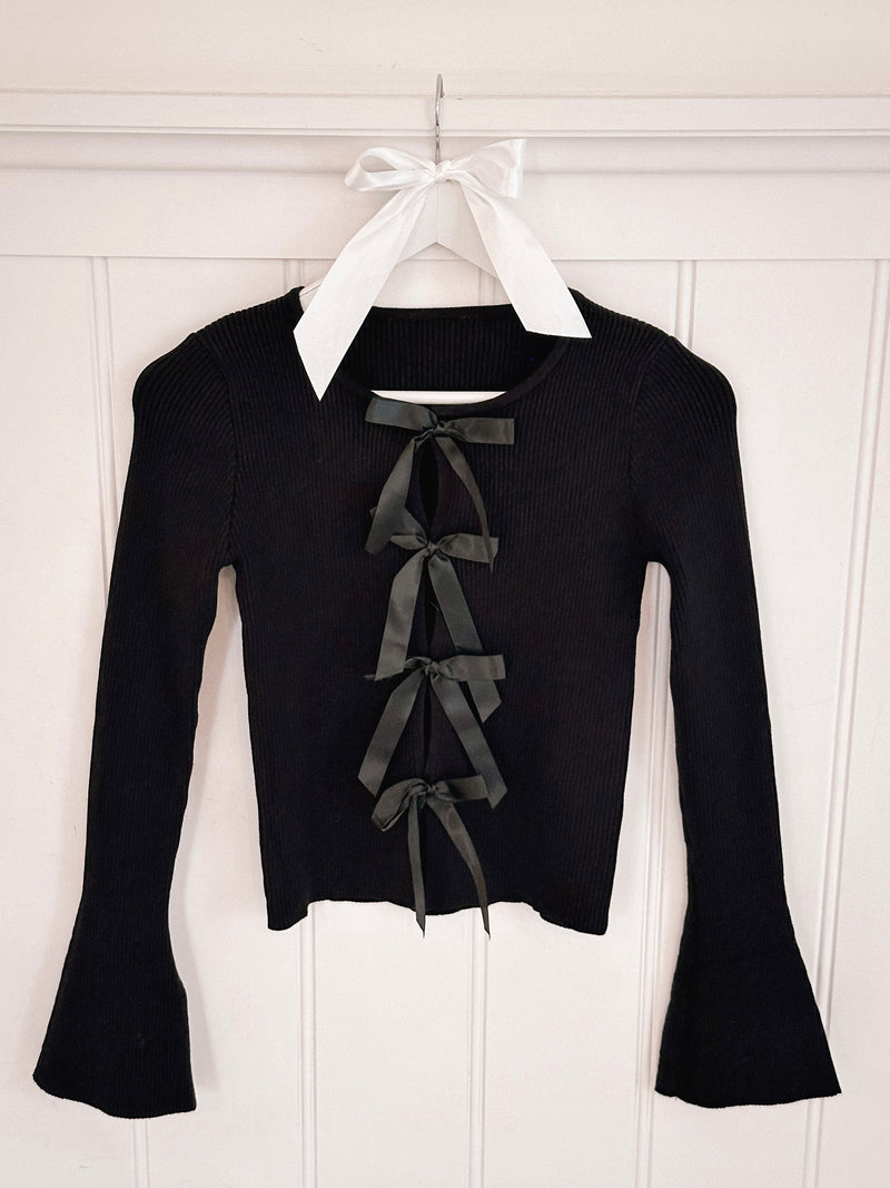 Bow Satin Secrets Pull